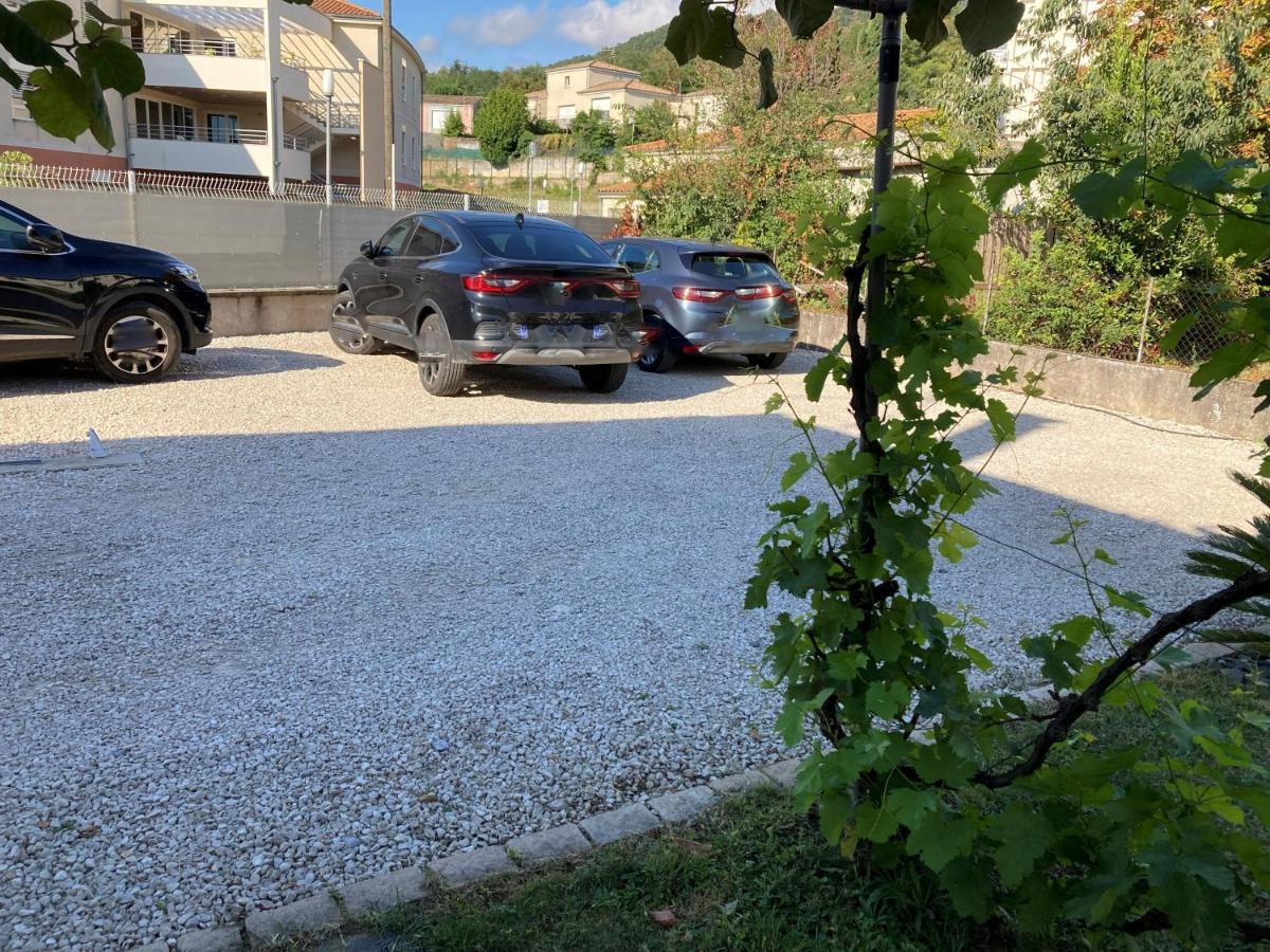 Отель Chez Val Et Phil La Voulte-sur-Rhone Экстерьер фото