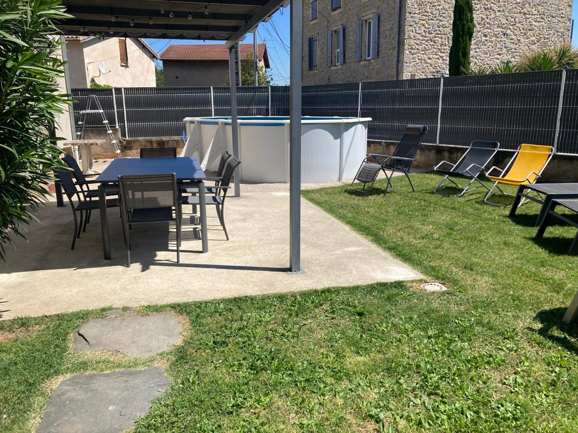 Отель Chez Val Et Phil La Voulte-sur-Rhone Экстерьер фото